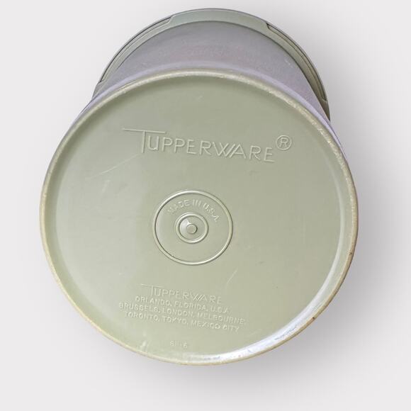 Vintage Tupperware Avocado Green Canister 811-6 MCM Starburst Lid Made in USA - Picture 3 of 9